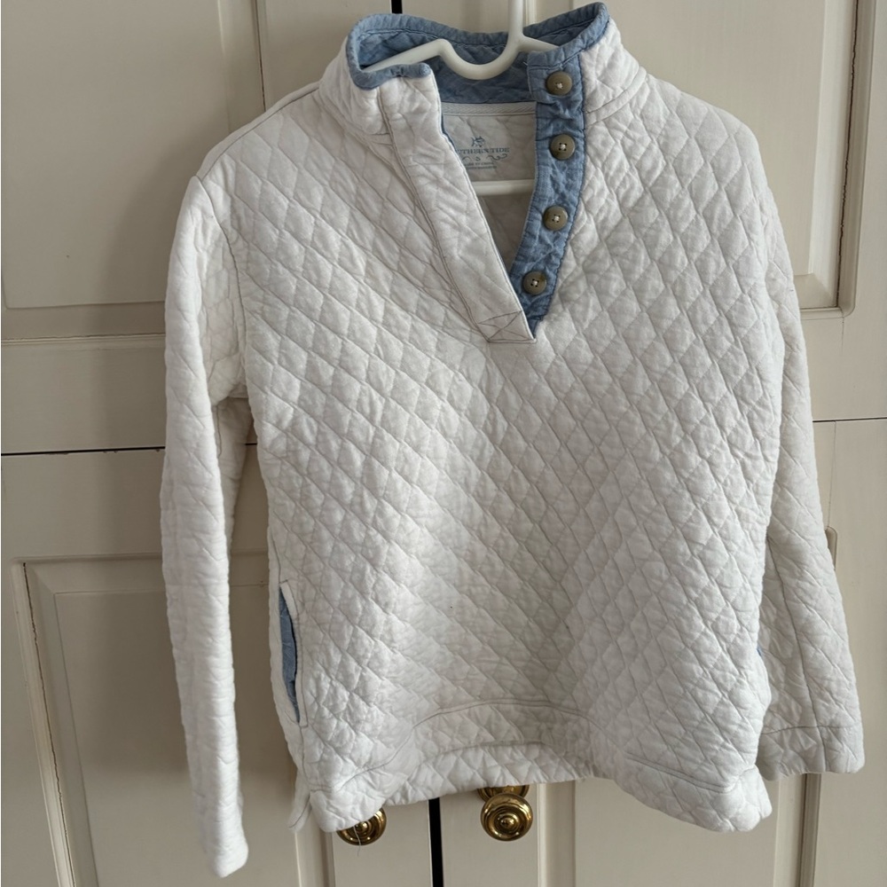 White Quilted Pullover with Blue Accents